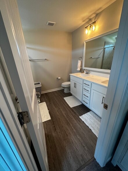 Building Photo - 219 Sonoma Dr