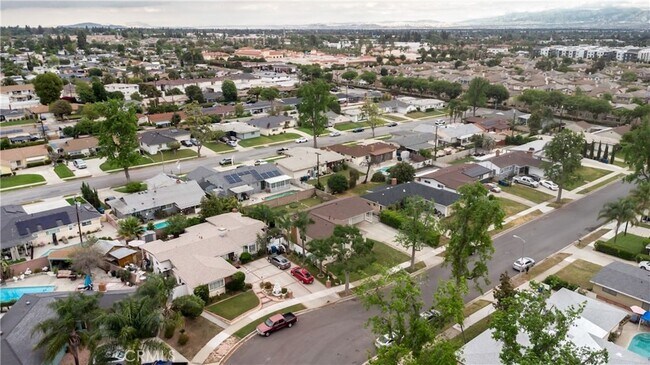 Building Photo - 2958 Gramercy St