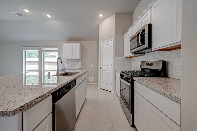 Building Photo - 32013 Towering Birch Trl