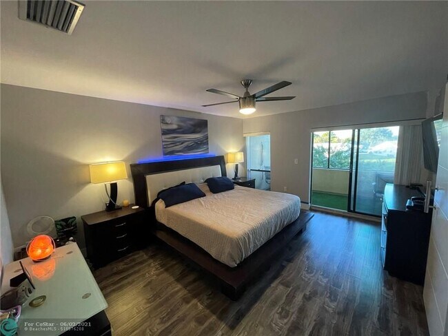 Building Photo - 8517 NW 9th Pl