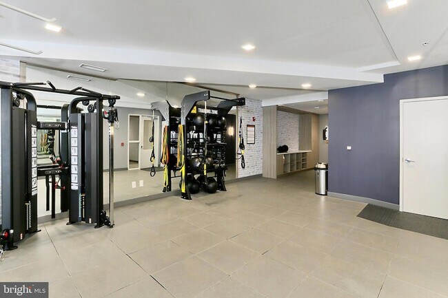 Building Photo - 635 Slaters Ln