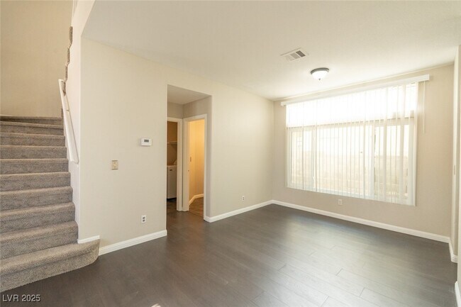 Building Photo - 7528 Holloran Ct