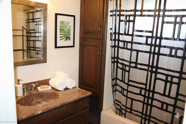 Building Photo - 491 County Rd 520