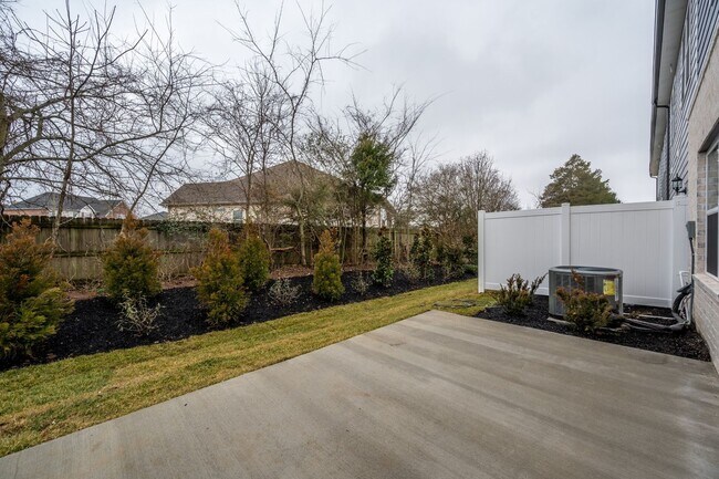Building Photo - 4409 Chusto Dr