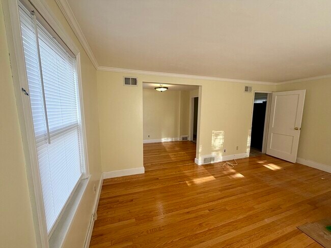 Building Photo - 84 Chittick Rd