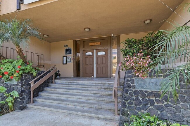 Building Photo - 17000 Burbank Blvd