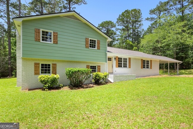 Building Photo - 223 Pinehaven Dr