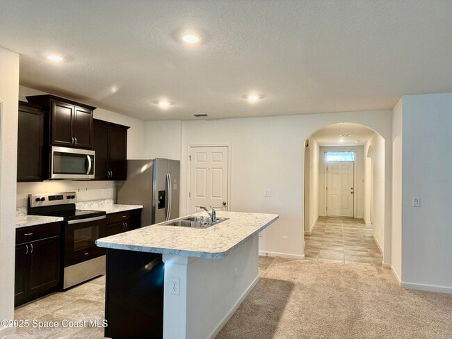 Building Photo - 135 Sorrento Dr