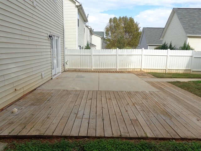 Building Photo - 9227 Ducati Ln