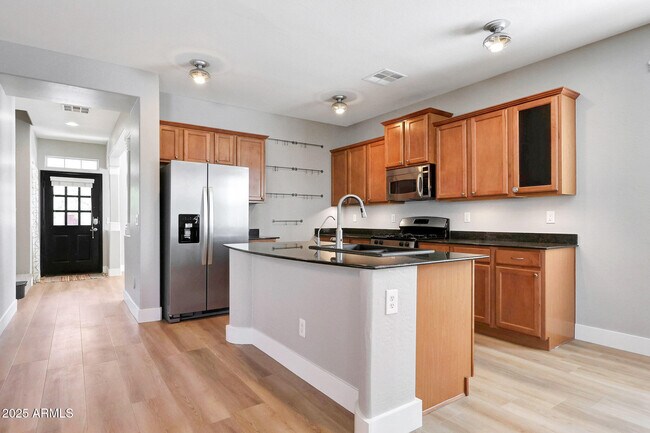 Building Photo - 21134 W Green St