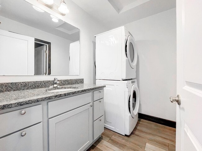 Building Photo - 2987 Aspen Dr