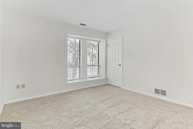 Building Photo - 2582-C S Arlington Mill Dr