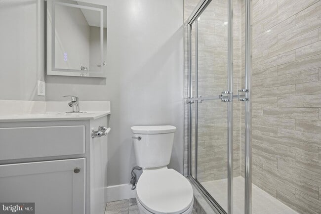 Building Photo - 502 Gerhard St