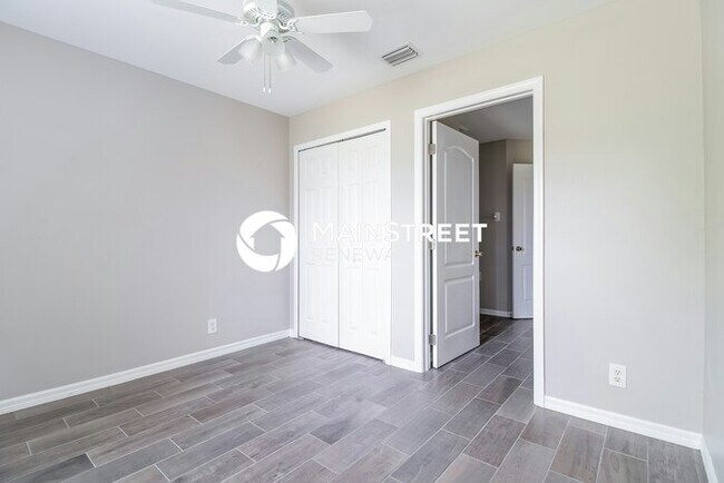 Building Photo - 3 Bedroom Pet-Friendly Home in Cape Coral, FL with Main Street Renewal
