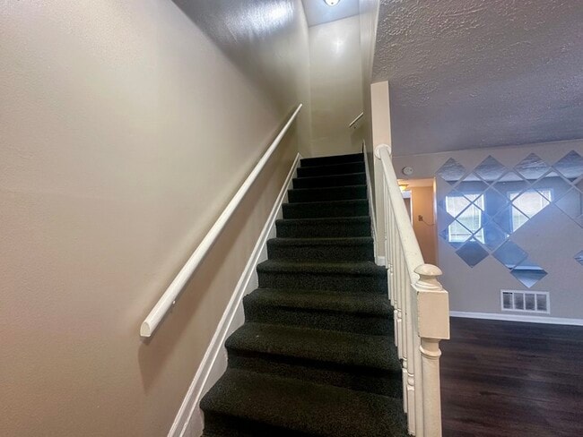 Building Photo - 6340 Commons Dr