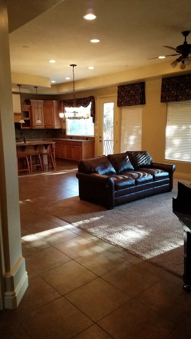 Building Photo - Beautiful Home in The Boulders