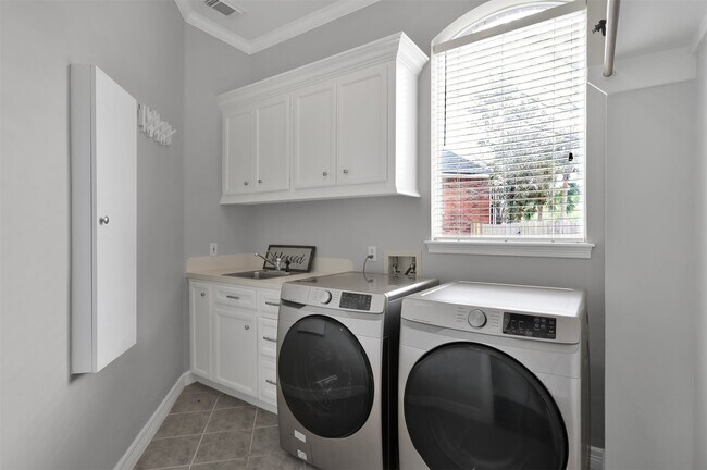 Building Photo - 9706 Chipstead Ct