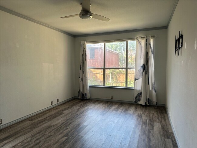 Building Photo - 1905 Barrens Cir