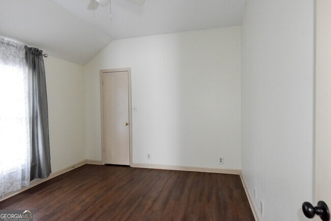 Building Photo - 302 Jefferson St
