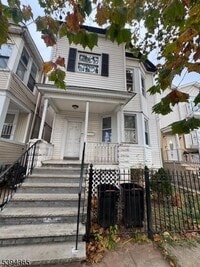 Building Photo - 537 S Park St