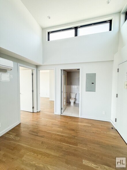 Building Photo - Bushwick Avenue / Spacious 2-Bed 1-Bath / ...