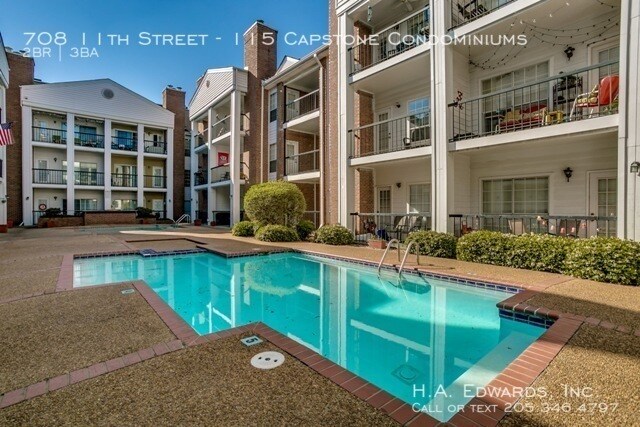 Building Photo - Capstone Condominiums 115