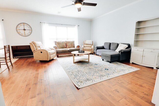 Building Photo - 3 bedroom/ 2 1/2 bath home in Evans, GA