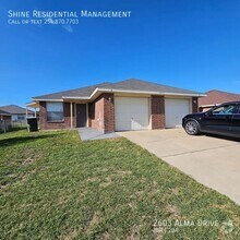 Building Photo - 2603 Alma Dr