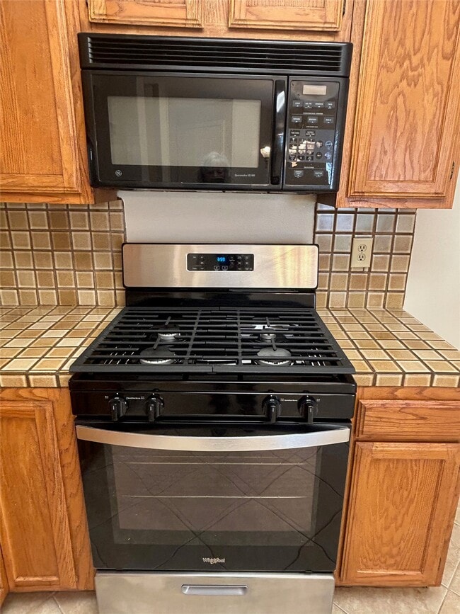 Building Photo - 11810 Stone Bridge Dr