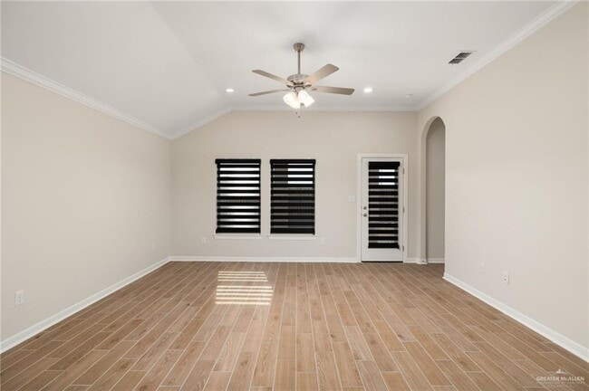 Building Photo - 17 Highland Ave