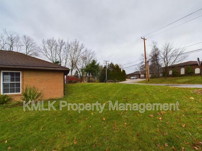 Building Photo - 1177 Longstone Ave