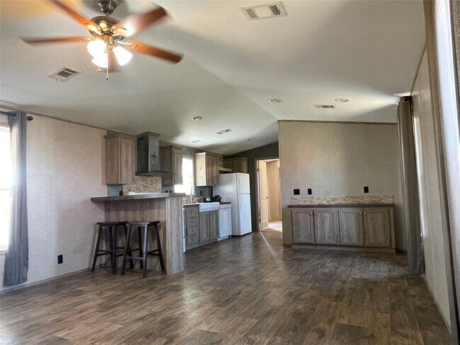 Building Photo - 4 Squid Ln