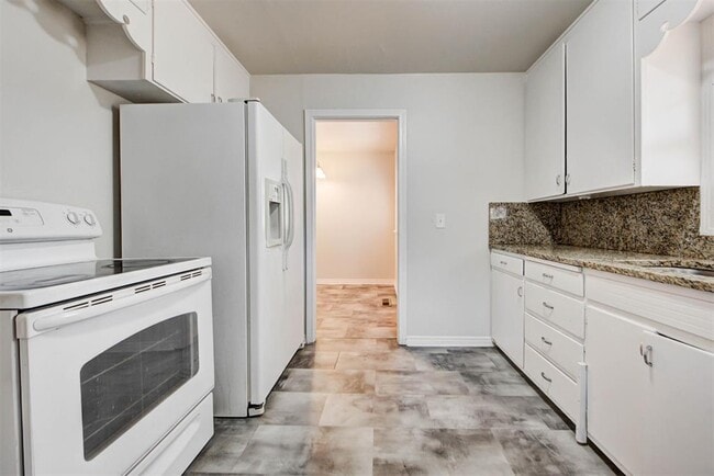 Building Photo - 1742 Carlisle Rd