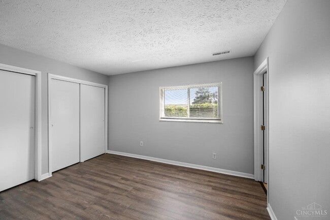 Building Photo - 5087 Tri County View Dr