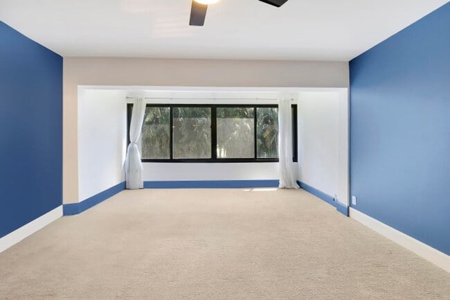 Building Photo - 1700 Presidential Way