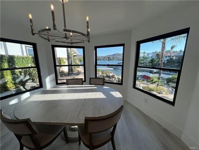 Building Photo - Stunning Lakefront Retreat in Gated Canyon...