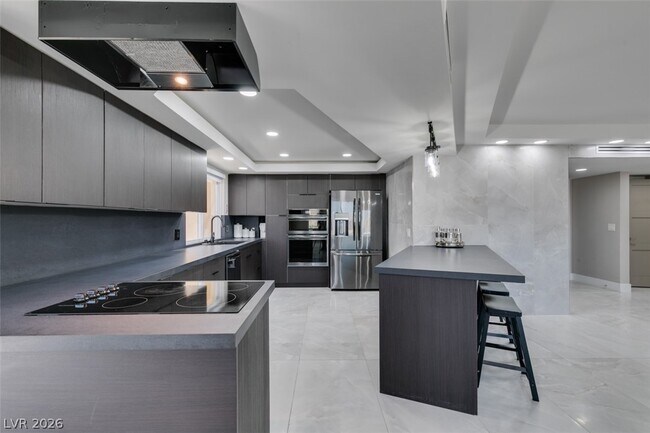 Building Photo - 205 E Harmon Ave