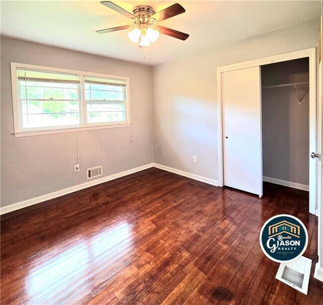 Building Photo - 1227 Dove Ct