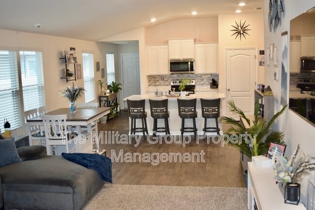 Building Photo - 15697 Strawberry Roan Ct