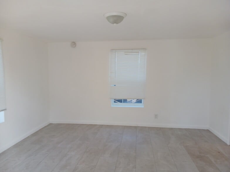 Building Photo - 248 Springfield Ave