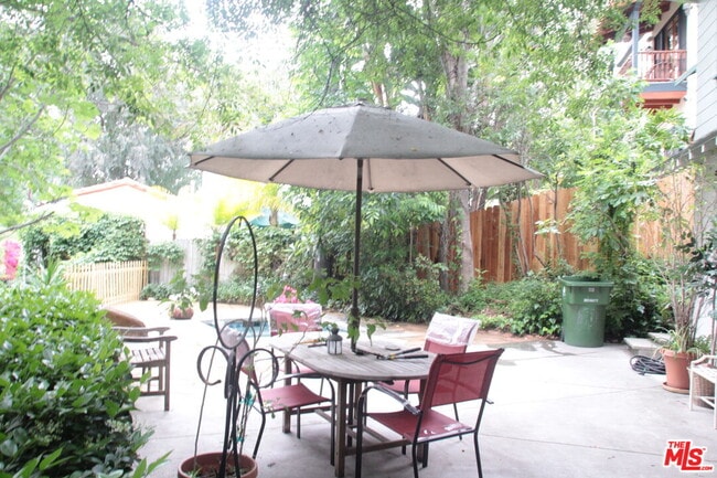 Building Photo - 15237 Del Gado Dr