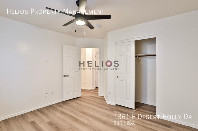 Building Photo - 1361 E Desert Holly Dr