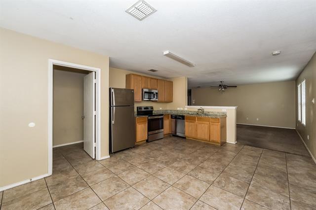 Building Photo - 1100 W Cottonwood Dr