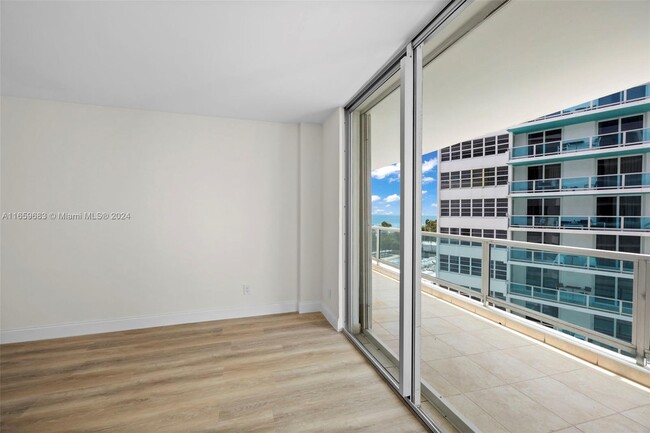 Building Photo - 5151 Collins Ave