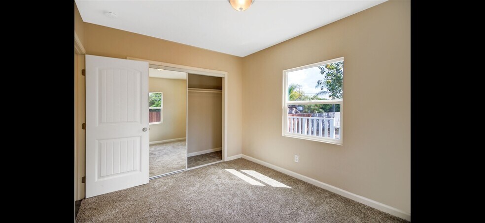 Building Photo - 511 41st St