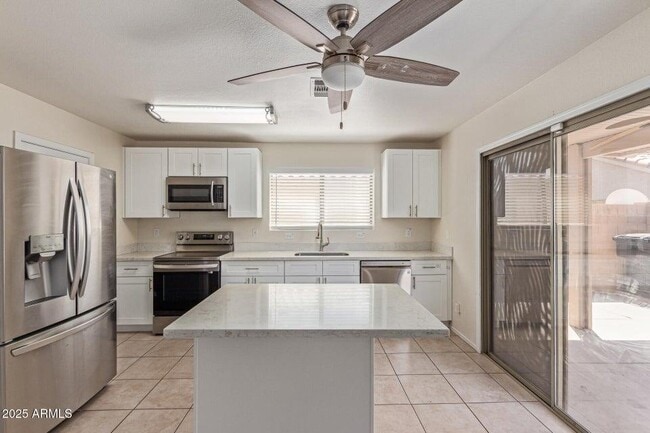 Building Photo - 1534 S Danielson Way