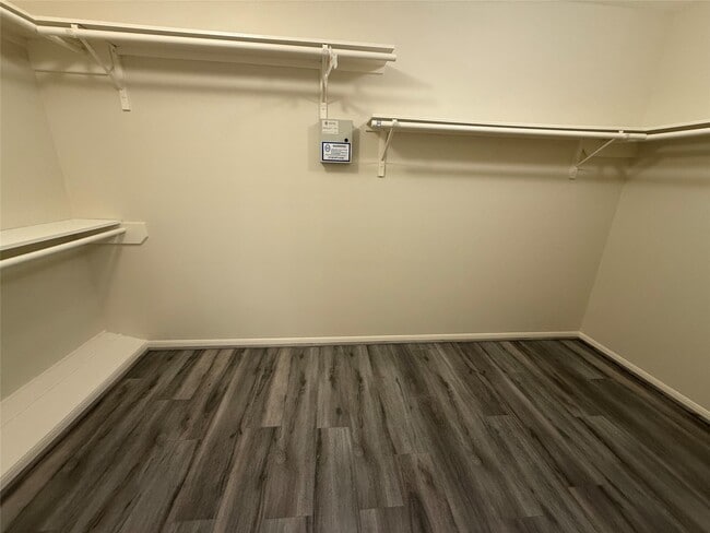 Building Photo - 12919 Deer Cove Ln