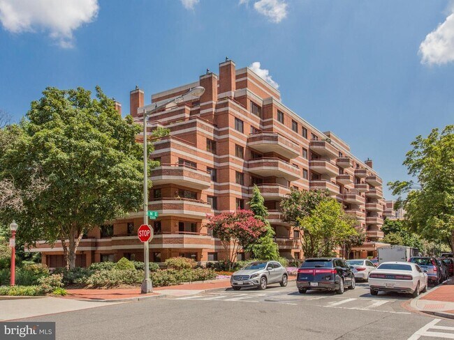 Building Photo - 2301 N St NW