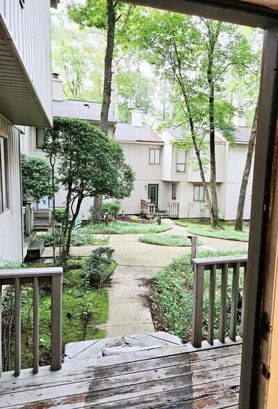 Building Photo - 465 Pebble Creek Dr
