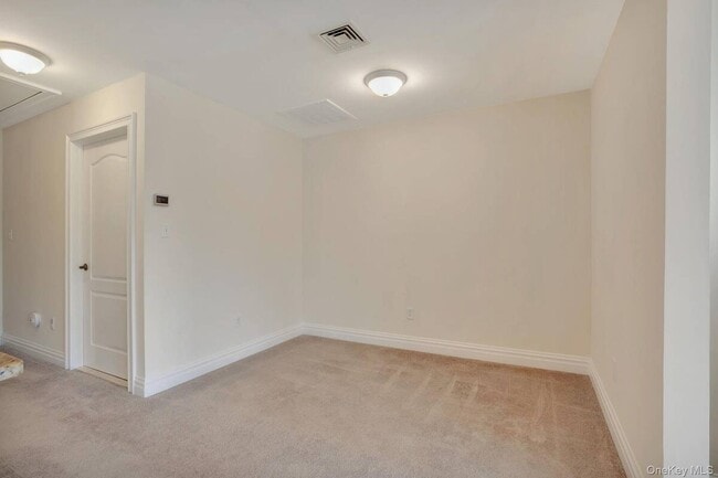 Building Photo - 34 Della Dr